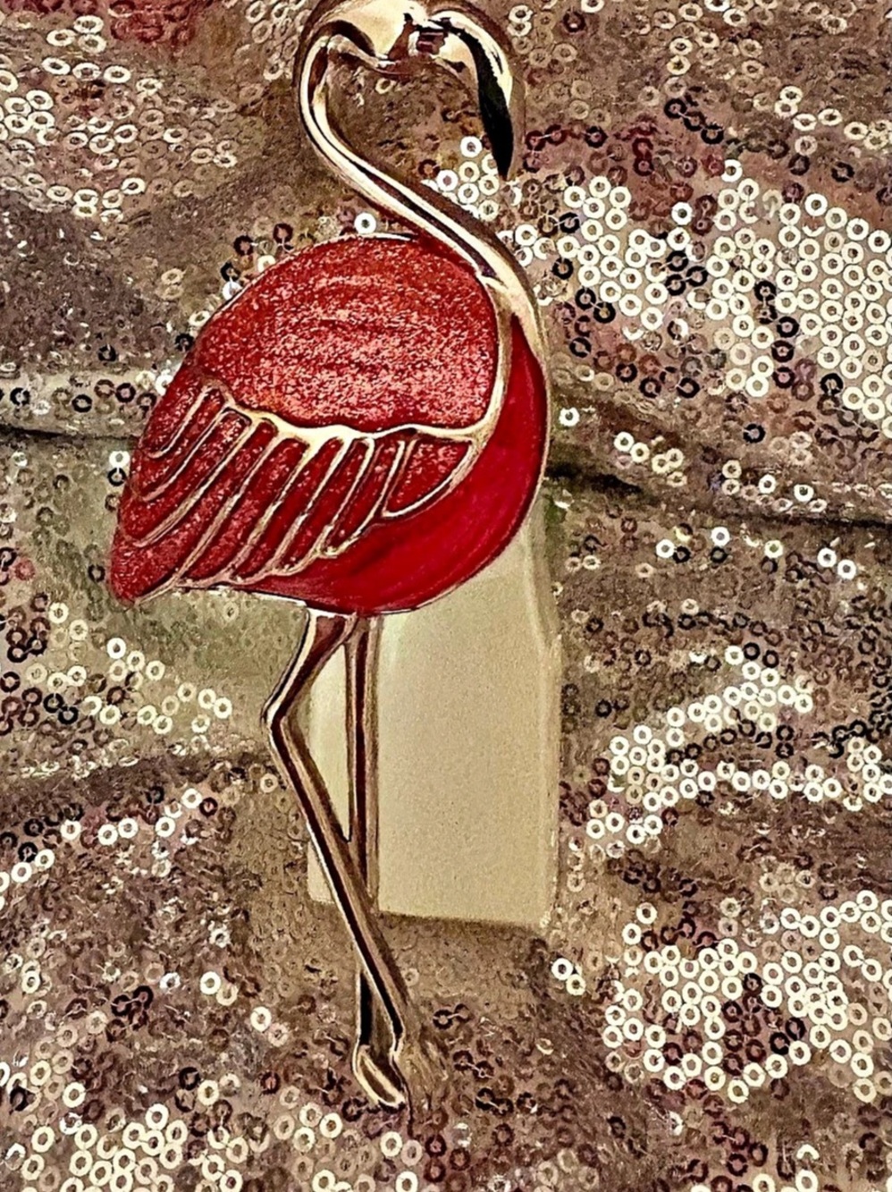 Flamingo 🦩 wallflower in pink & Gold Like New